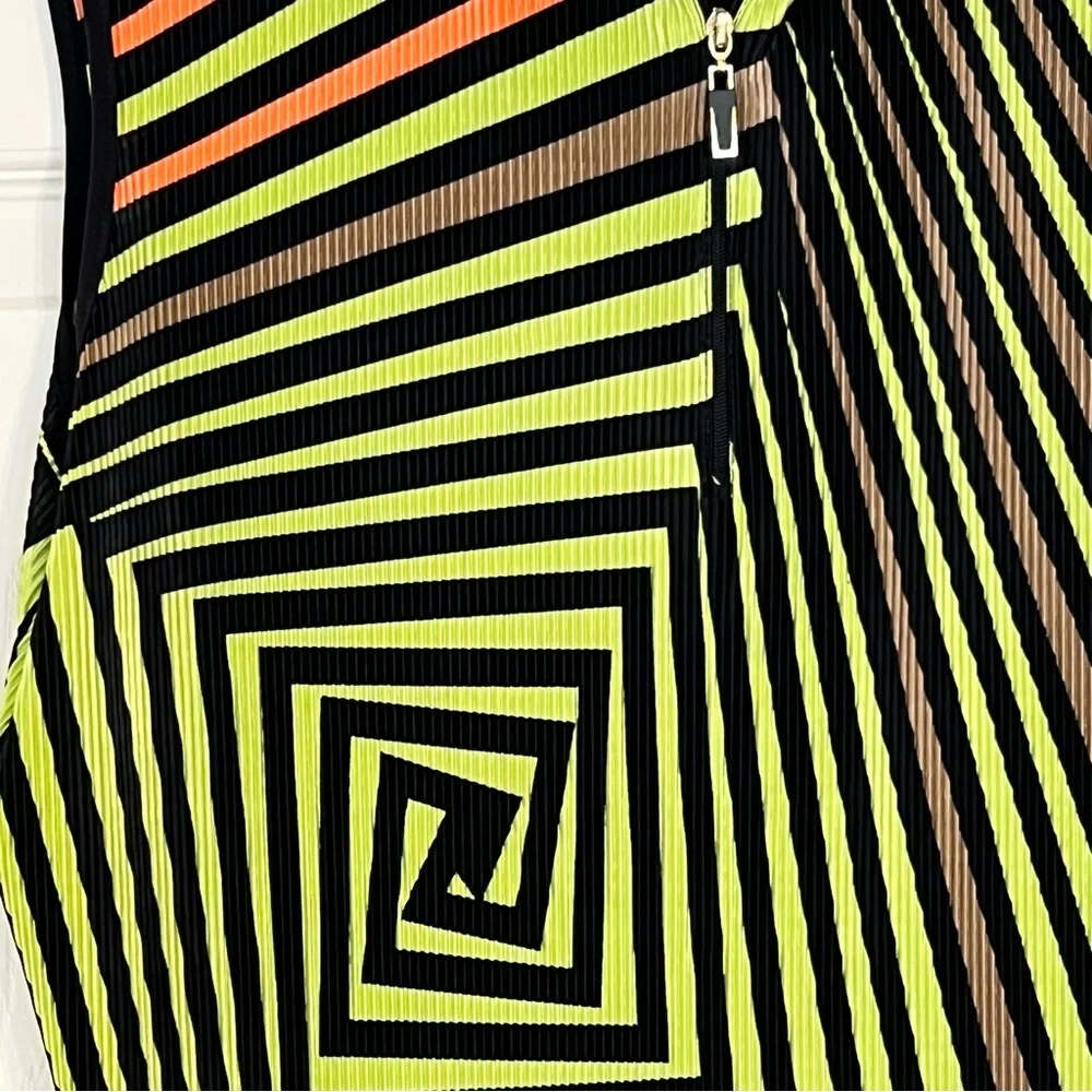 Showstopper Jamie Sadock top, EUC, Size XL - Picture 3 of 13